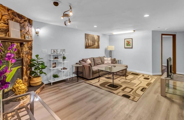 2 Bedroom Cozy Unit- Basement Lower Level