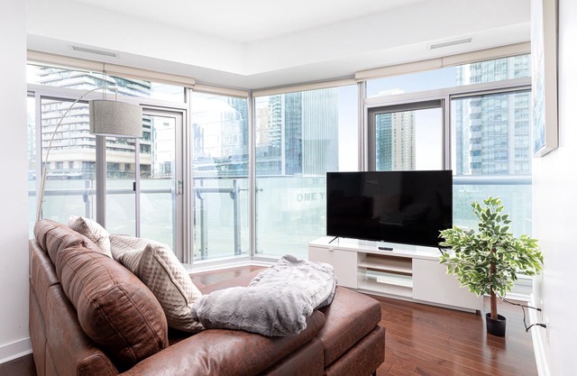 2 bedroom Downtown toronto