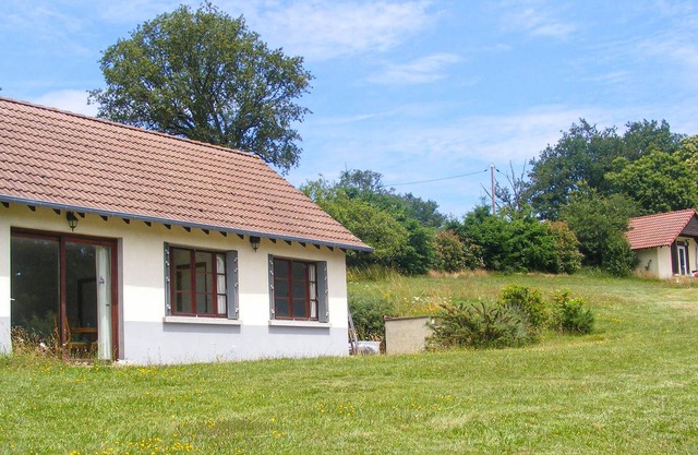 2 bedroom accommodation in St Hilaire Les Places
