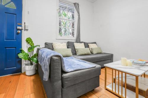2 Bedroom House Darling Harbour Good for 6 Guests
