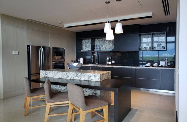 2 bedroom Loft Presidential Villa @ the Residence