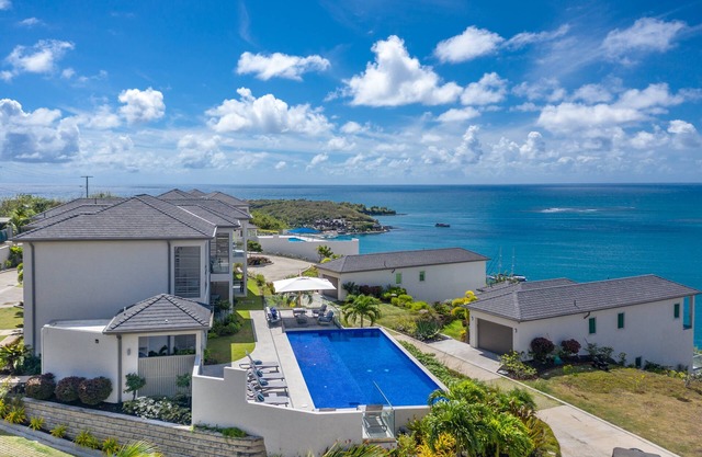 2 Bedroom Luxury Suite With Resort Amenities