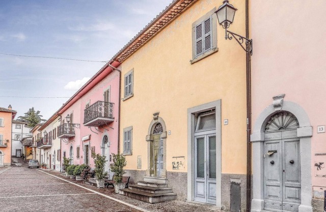 2 bedroom nice apartment in Baschi TR