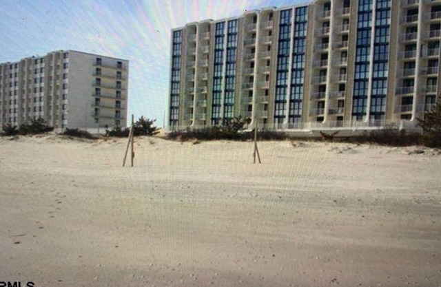 2 bedroom oceanfront condo Sea Isle city