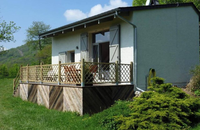 2 Bedroom Private vacation home in Peux et Couffouleux
