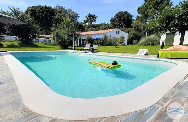 2 bedroom private vacation home in sainte-marie-de-rã© France