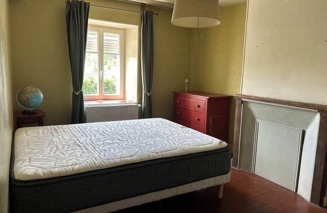 2 Bedroom Private vacation home in Epiry