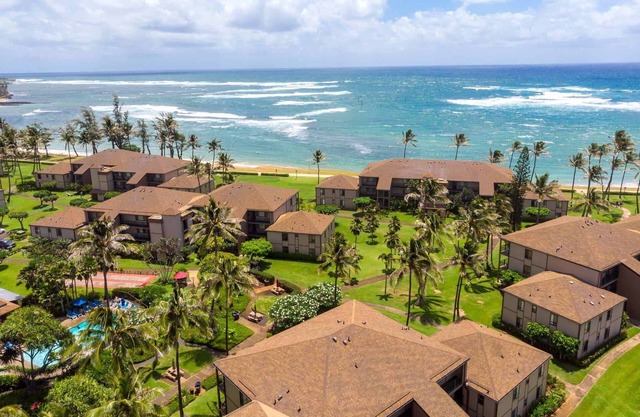 2-bedroom Sleeps 6 Villa in enchanting Kapaʻa, HI at PONO KAI RESORT
