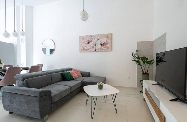 2 bedroom stunning home in Marcana