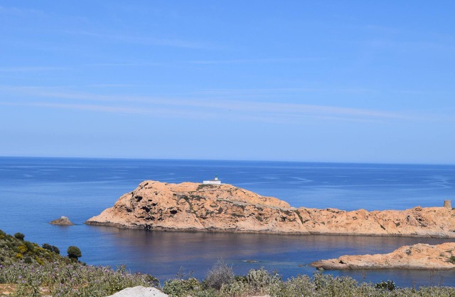 2 bedroom villa ground floor with sea and mountain views