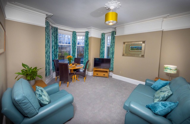 2 bedrooms