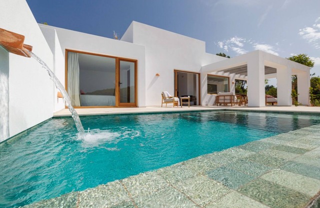 2 Bedrooms Villa In San Rafael