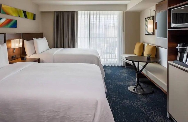 2 Double Beds Room, Hilton Garden Inn, Walk to Waikiki Beach, Rooftop Pool