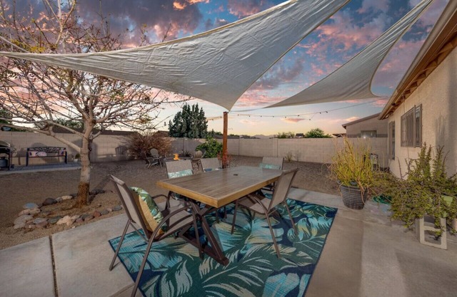 2 Homes/7 BR 4 BA Total/Teams at KINO, ideal