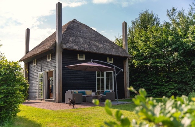 2 luxury homes with hot tubs, saunas and large backyard