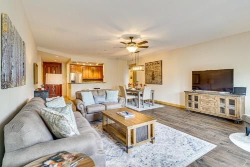 2 Mi to Angel Fire Resort Luxury Condo with Balcony