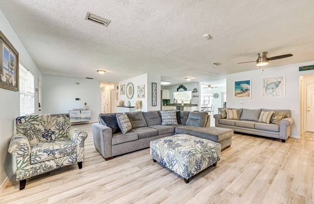 < 2 Mi to Beach & Marina: Bright Ruskin Retreat!