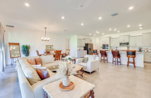 2 Mi to Golf! Punta Gorda Gem w/Pet-Friendly Yard