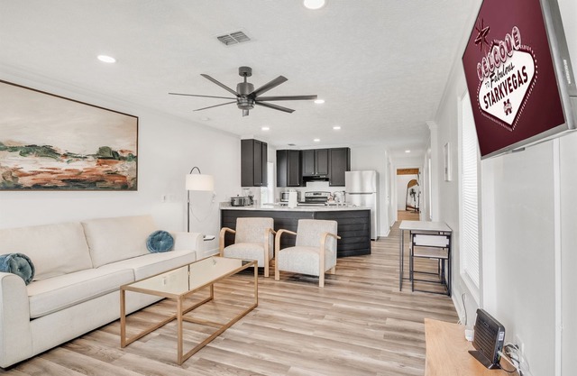 2 Mi to MSU | Cozy Cottage w/Porch & Yard