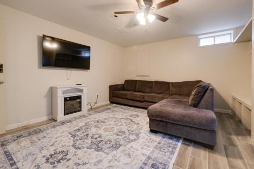 2 Mi to UMD Apt with Free Parking in Silver Spring!