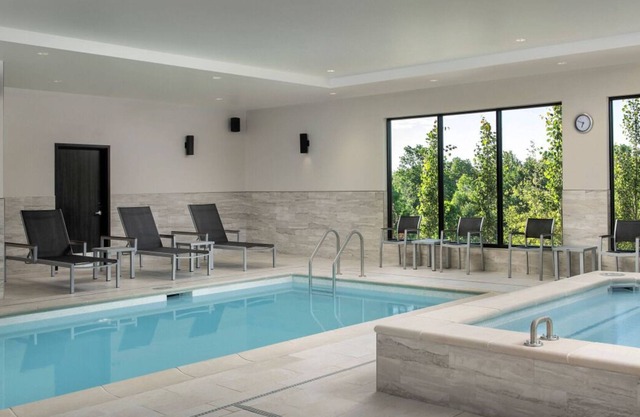 2 Pet-friendly Units w/ FREE Breakfast, Kitchen, Minutes to Sculpture Park!