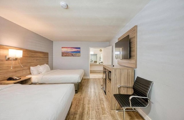 2 Queen Beds Non-Smoking Accessible