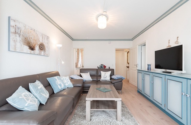 2-room apartment in a prime location with approx. 48 m² living space, for 2 people
