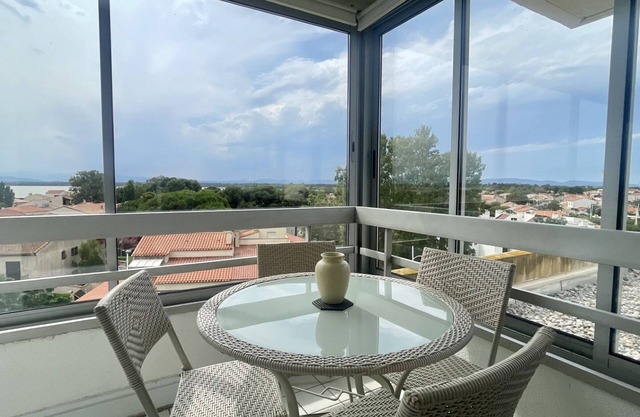 2-room apartment with parking, WIFI, and air conditioning