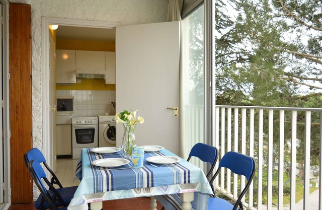 2-room apartment, sleeps 5, direct beach access, Argelès-sur-Mer