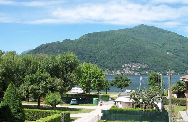 2-room apartment only 100 m from the beach and the lake promenade