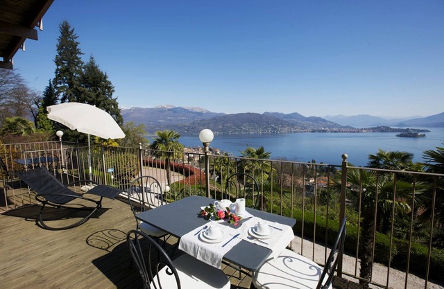 2-room apartment with balcony in an Art Nouveau villa with communal pool