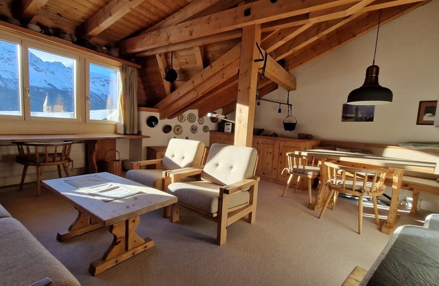 2-room attic flat with fireplace