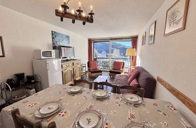 2-room apartment in Notre-Dame-de-Bellecombe for 6 pers, at the foot of the slopes