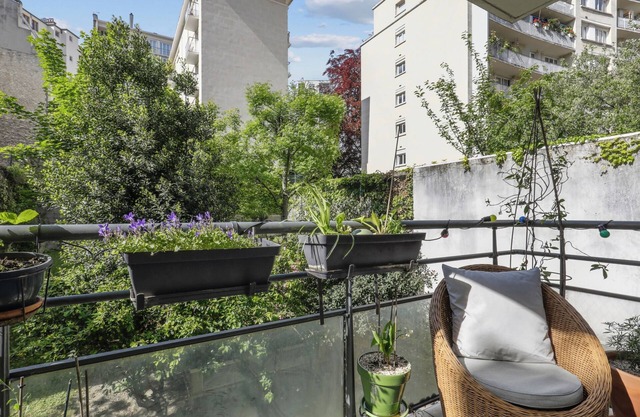 2-rooms apartment 63m2 Paris 20th arrondissement