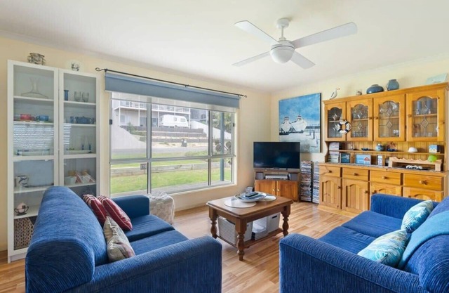 2 Scott street- The Beach House