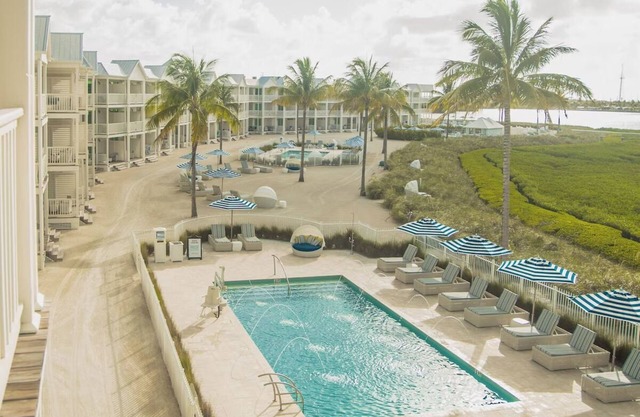 2 Units | Double Queen Oceanfront w/Balcony, Scenic Cycling, Isla Bella