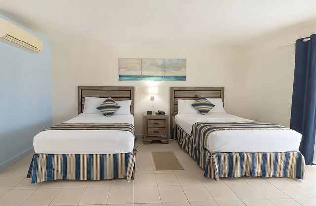 2 Upscale Unit! Surfing Break at Bathsheba! FREE Parking, w/Swimming Pool!