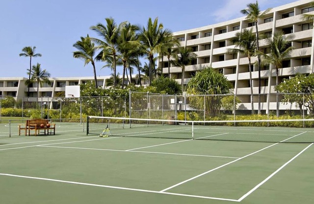 2 x Resort View 2 Double Beds at Outrigger Kona Resort and Spa