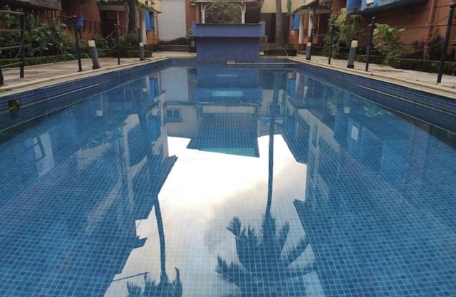 20 Mins From Sunburn, 2BHK Apt with Pool in Siolim
