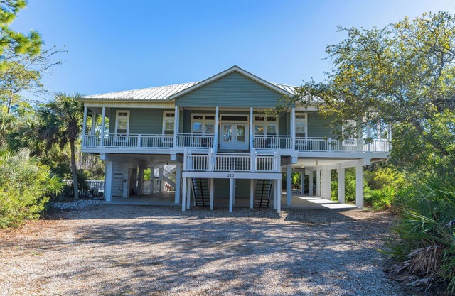 20% OFF FALL! Back on the Rental Market! Dog-Friendly, 4BR/4BA w/Pool!