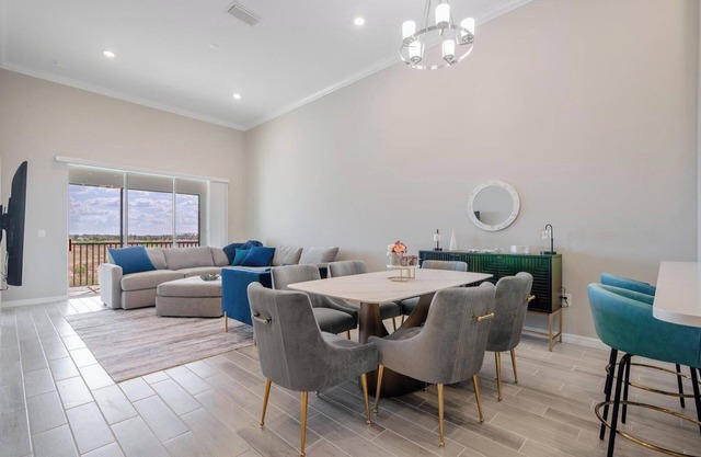 203 Esplande Lake Condo