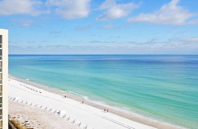 2114 Free Beach Setup - Shoreline Towers Stunning Condo