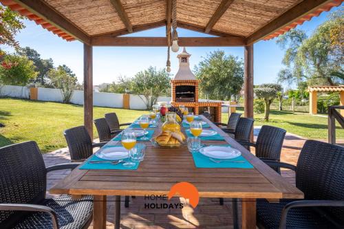 #213 Vila Roja Pé by Home Holidays