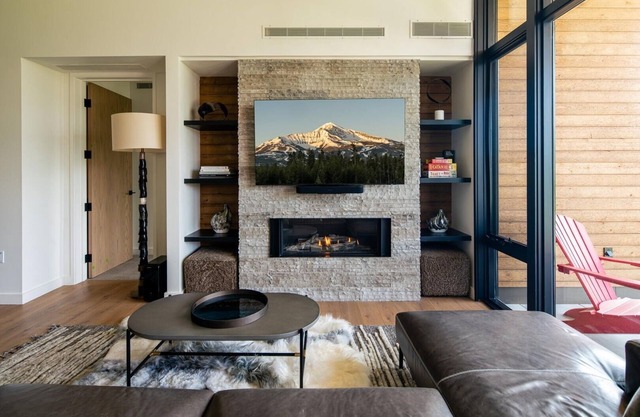 225 LakeLodge (2-Bedroom Condo) with Pool by Moonlight Basin Lodging
