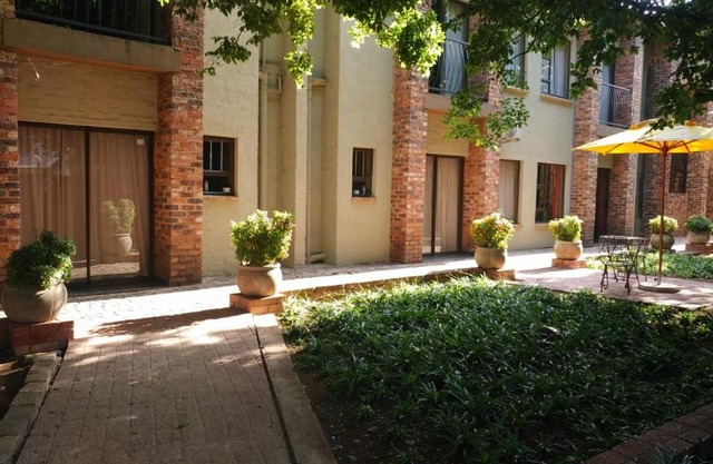 24 Onvrey Guest House