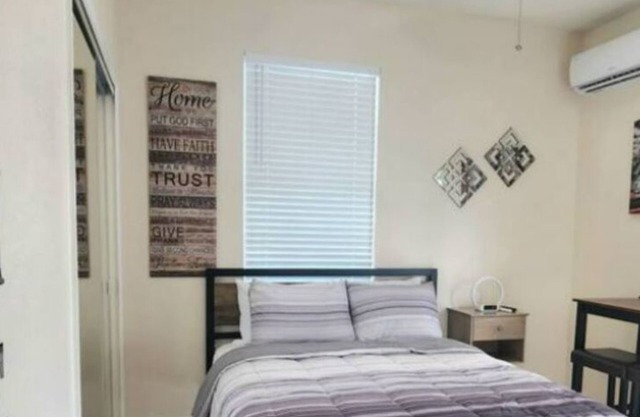 #24 Urban Comfort Suite for two people