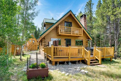 24STR-00023 Fairplay Cabin with Hot Tub on 4 Acres!