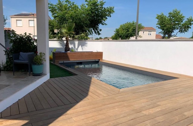 25 minutes from the beach, modern villa with swimming pool