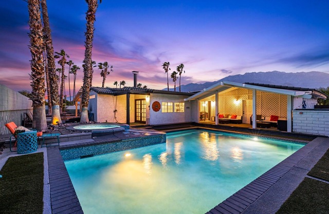 25% Off Oct 23-26! Amazing Amenities -Pool/Hot Tub