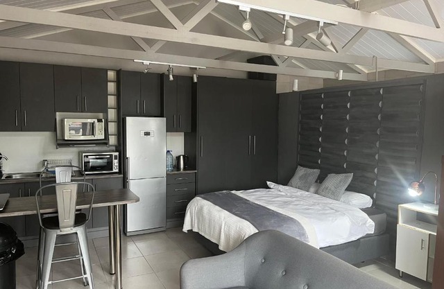 28 on Symonds Luxstudio 5